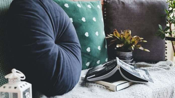 Pillows by Krishna Hingane-min pillows-poem-by-krishna-hinagne