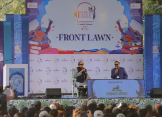 (L - R) Shashi Tharoor and Vir Sanghvi Storizen Magazine