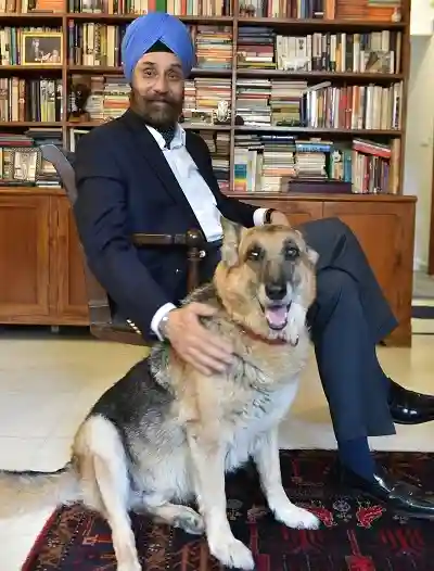 Navtej Sarna